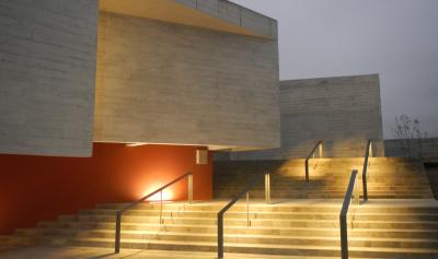 Museo iluminado de noche