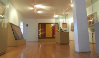 dentro del museo pachacamac